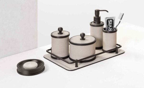 HA797 798 HB731 732_Amalfi bathroom set_LIFESTYLE 02-100kb Giobagnara Amalfi Leather Bathroom Collection