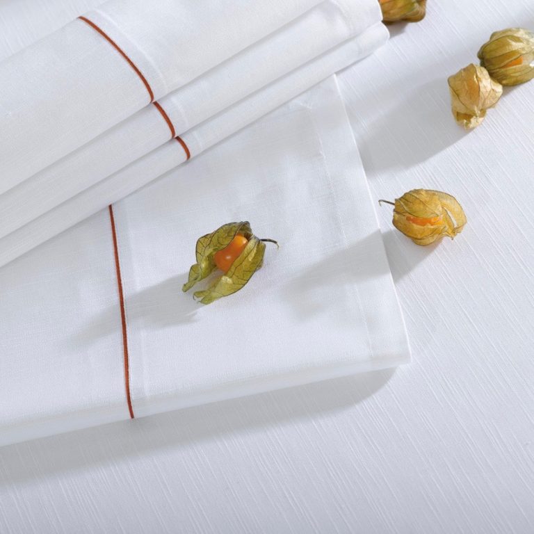 Mirabel Slabbinck Canina Table Cloths