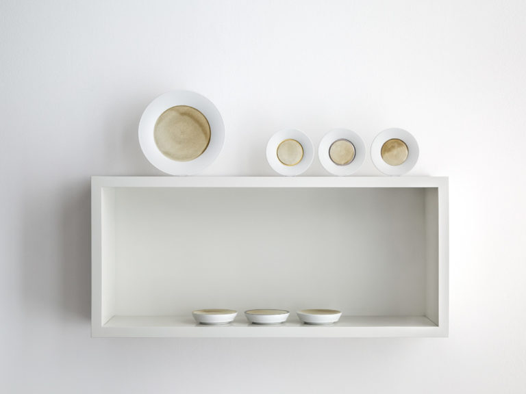 Hering Berlin Silent Brass Dinnerware Mood