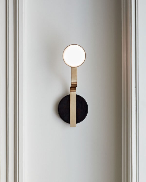 Editorial-Script-Wall-Sconce-(c)JonDay_5x4_closeup Editorial-Script-Wall-Sconce-(c)JonDay_5x4_closeup