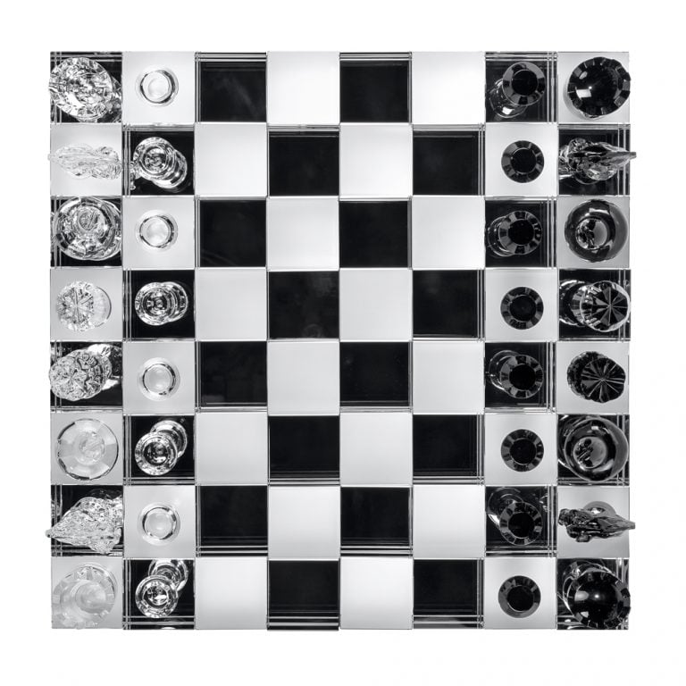 PuiforcatChessSetLifestyle2_1000x1000