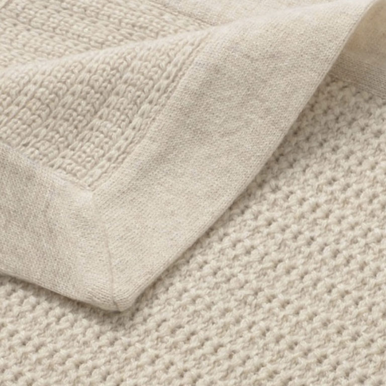 Masserano Tricot Lisa Baby Blanket Tan Mood Close Up Masserano Tricot Lisa Baby Blanket Tan Mood Close Up