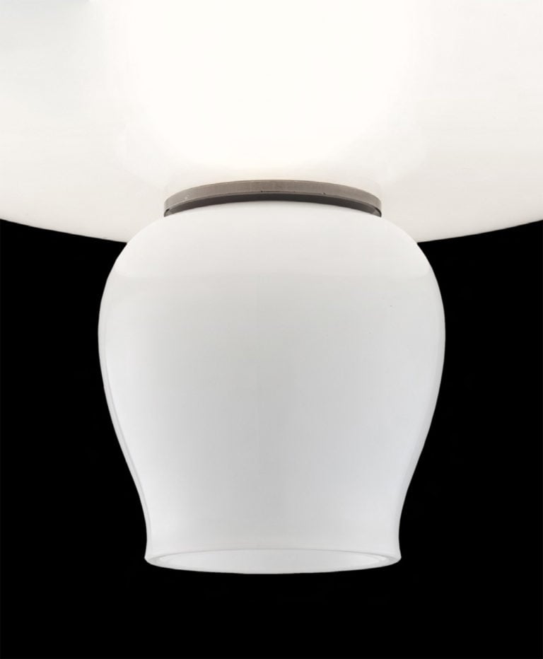 Venini Anni Trenta Ceiling Light Milk-White Mood Close Up