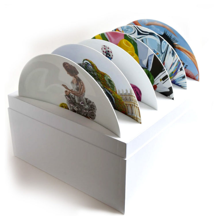 Bernardaud Jeff Koons Set of 6 Assorted Coupe Service Plates