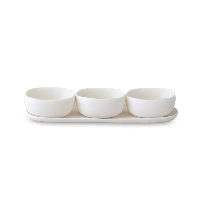TF Design Trio of Bowls on Dish Set White TF Design Trio of Bowls on Dish Set White