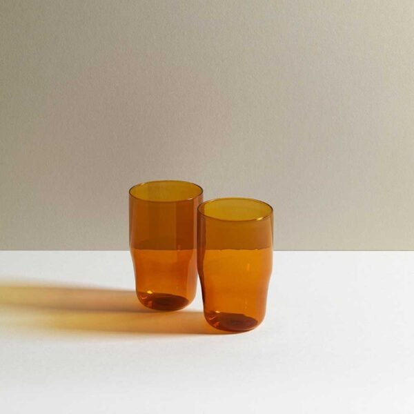 R+D.Lab Helg Bevanda Amber – Set of 2 R+D.Lab Helg Bevanda Amber – Set of 2 hand-blown borosilicate glass, dishwasher safe