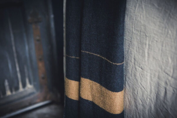 Libeco Oscar Throw Black Stripe Libeco Oscar Throw Black Stripe