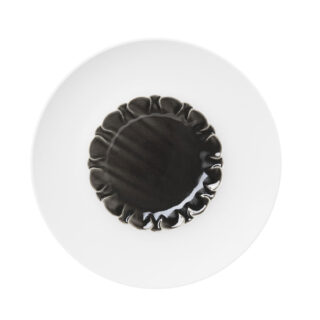 Hering Berlin Evolution Obsidian Rimmed Plate | Kneen & Co