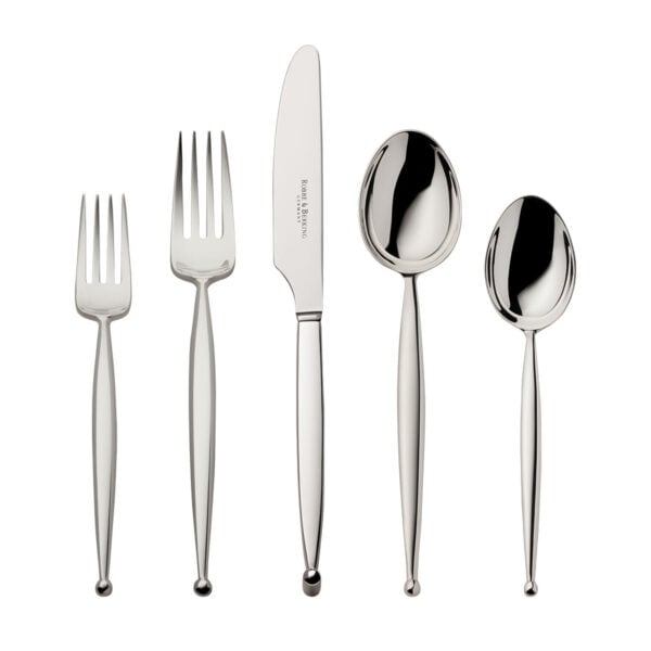 Robbe & Berking Gio flatware pattern in silver, featuring the 5 piece place setting.