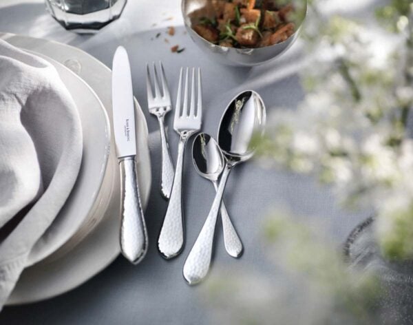 R&B-Silver-Martele-5teiliges-Menuebesteck-1200w-100KB Robbe & Berking Silver Flatware lifestyle photo featuring the Alta pattern no. 2