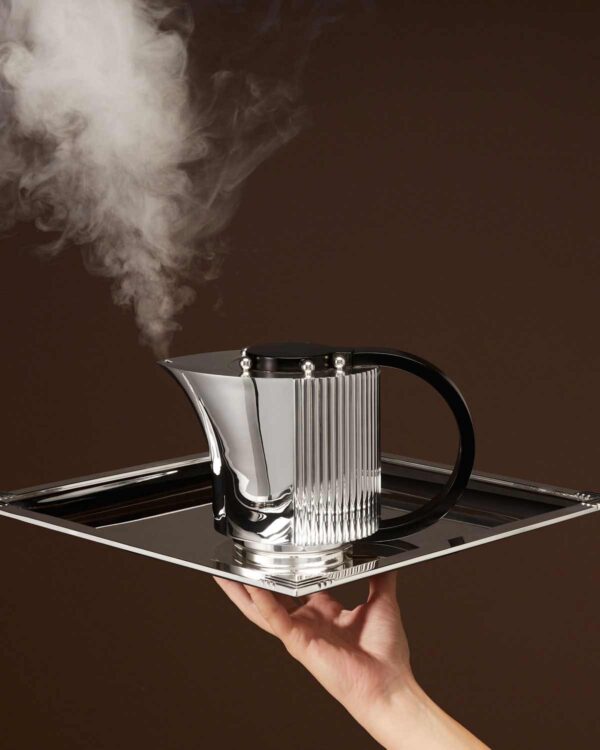 PUIFORCAT-MOOD-Collection-service-Etchéa-1937-1200w-100KB Puiforcat Etchea TeaPot Lifestyle Photo