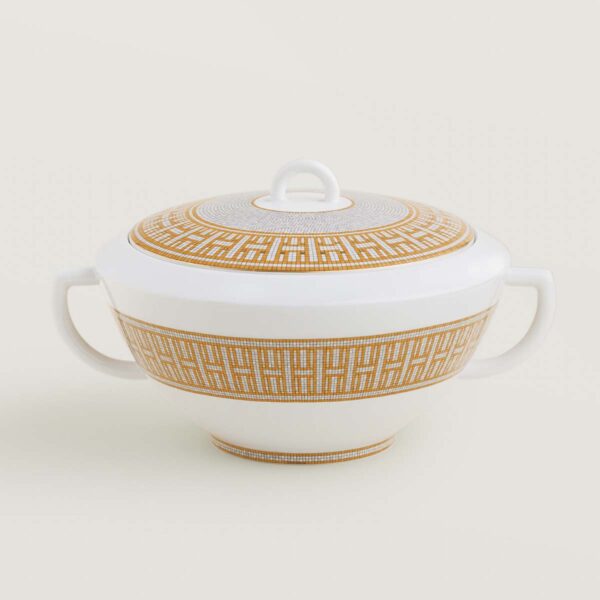 HERMES-DNRWR-Mosaique-au24-Or-026029P-worn-1-1200x1200px-100KB Hermes Mosaique au 24 Gold Soup Tureen shown on table | Kneen & Co