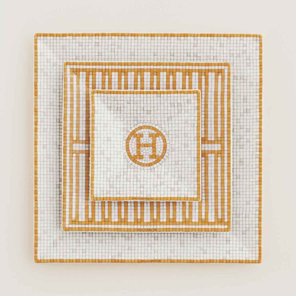 HERMES-DNRWR-Mosaique-au24-Or-026047P-worn-1-1200x1200px-100KB HERMES-DNRWR-Mosaique-au24-Or-026047P-worn-1-1200x1200px-100KB