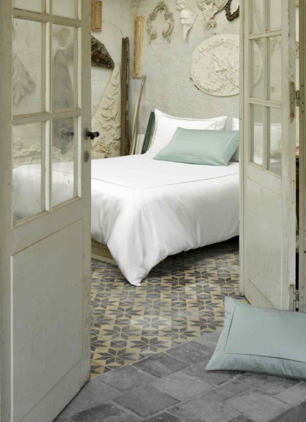 MIRABEL-PARENT-Allura73P-1200x1600px-100KB Mirabel Slabbinck Allura Bedding Collection