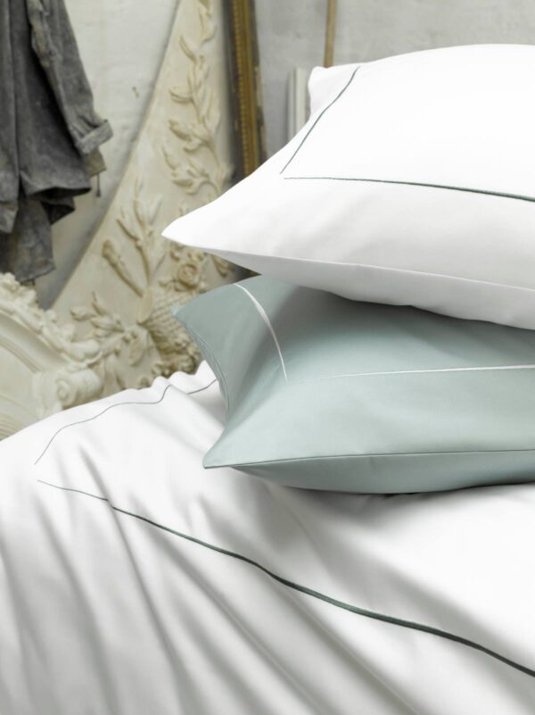 MIRABEL-PARENT-Allura85-1200x1600px-100KB Mirabel Slabbinck Allura Bedding Collection