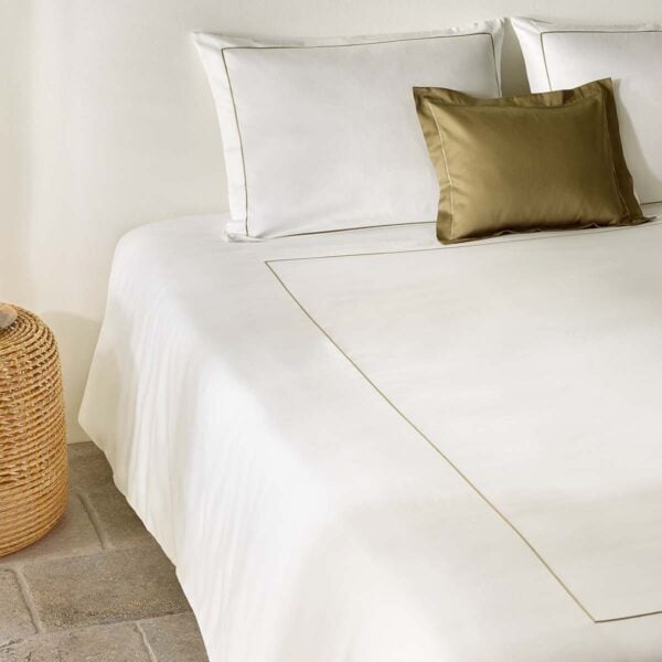 MIRABEL-PARENT-Ato2105-05-1200x1200px-100KB Mirabel Slabbinck Ato Bedding Collection