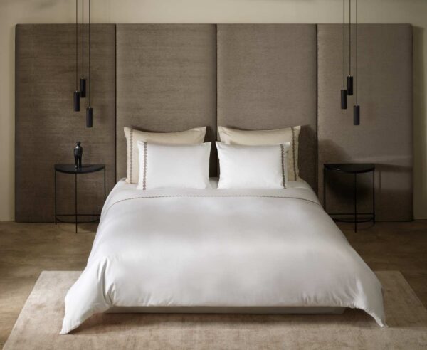 MIRABEL-PARENT-Bola-01-1200x1400px-100KB Mirabel Slabbinck Bola Bedding Collection