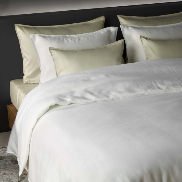 MIRABEL-PARENT-Lako2094-04-1200x1200px-100KB Mirabel Slabbinck Lako Bedding Collection