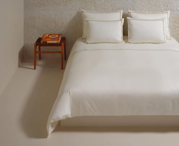 MIRABEL-PARENT-Makani-01-1200x1500px-100KB Mirabel Slabbinck Makani Bedding Collection