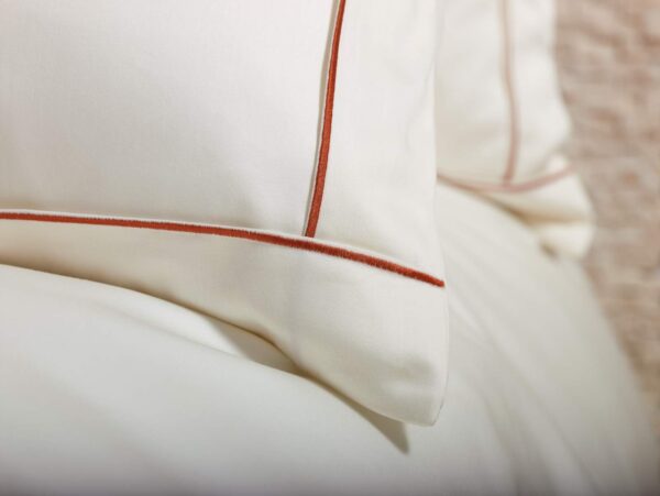 MIRABEL-PARENT-Makani-05-1200x1600px-100KB Mirabel Slabbinck Makani Bedding Collection