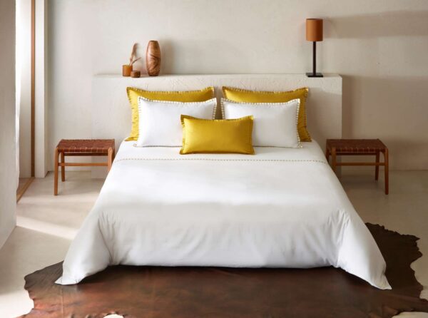 MIRABEL-PARENT-Takra2104-01-1200x1600px-100KB Mirabel Slabbinck Takra Bedding Collection
