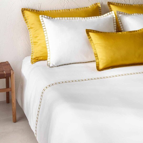 MIRABEL-PARENT-Takra2104-08-1200x1200px-100KB Mirabel Slabbinck Takra Bedding Collection