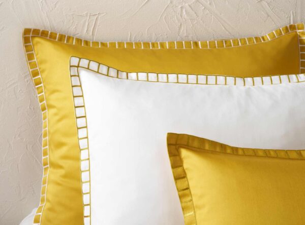 MIRABEL-PARENT-Takra2104-10-1200x1600px-100KB Mirabel Slabbinck Takra Bedding Collection
