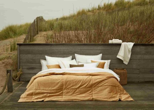 MIRABEL-PARENT-Topali2107-SF03-1200x1600px-100KB Mirabel Slabbinck Topali Bedding Collection