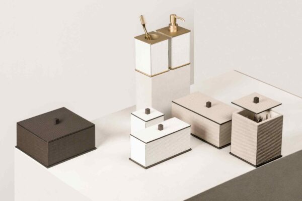 Firenze bathroom collection_LIFESTYLE02-100kb Giobagnara Firenze Leather Bathroom Collection