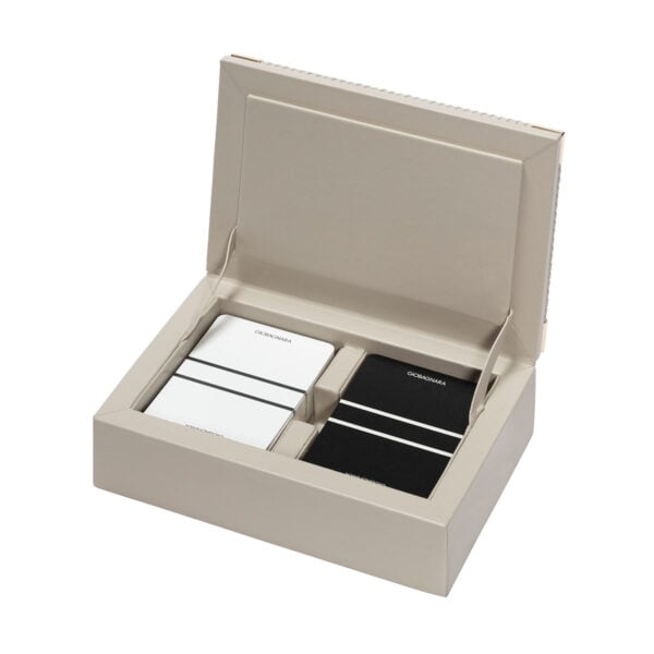 GB-Riviere-GBCD1-SC-Thea-playingCardHolder-CornerDetail-GOLD-OPEN-IVORY-CUTOUT01-1200x1200-100KB Riviere Thea Leather Playing Card Set | Kneen & Co