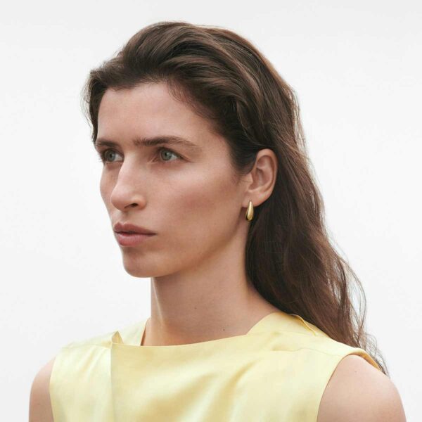 GJ-SS25-ECOM-SHOOT-REFLECT-EARRING-20001772-1-1200w-100KB Georg Jensen Reflect Earrings Gold | Kneen & Co