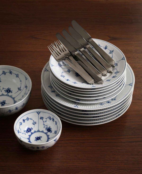 Royal Copenhagen Blue Fluted Plain dinnerware | Kneen & Co