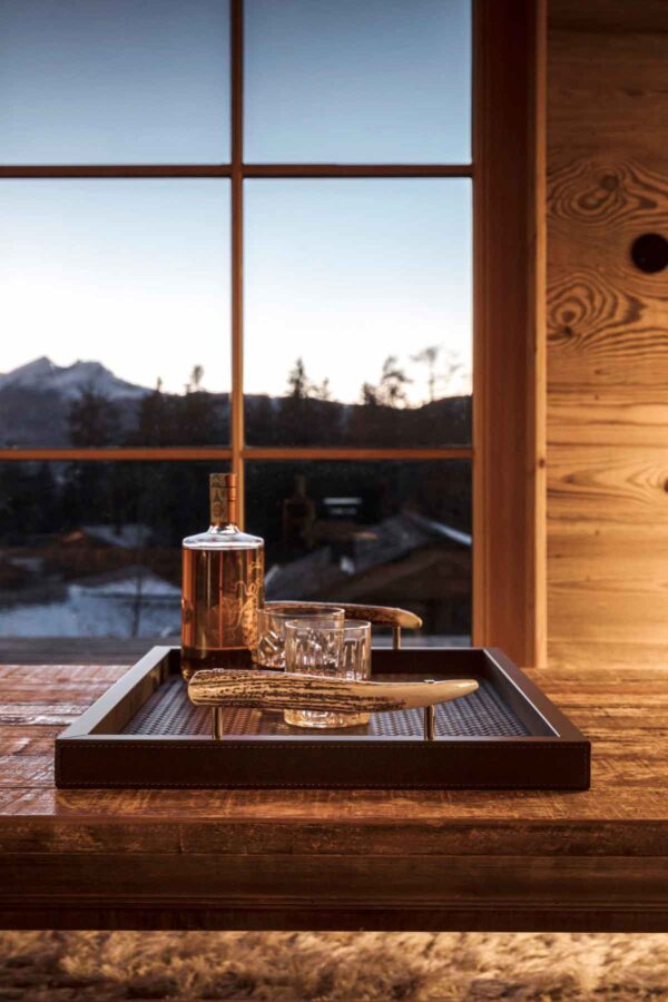 GB-RIVIERE-LIFESTYLE15-1200w-100KB Riviere Collection | Kneen & Co