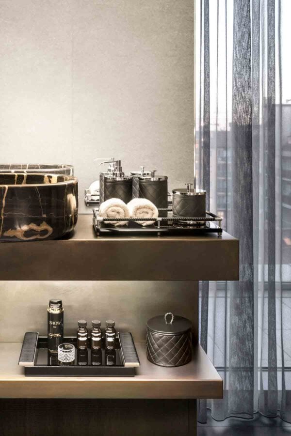 GB-RIVIERE-LIFESTYLE46-1200w-100KB Riviere Collection | Kneen & Co