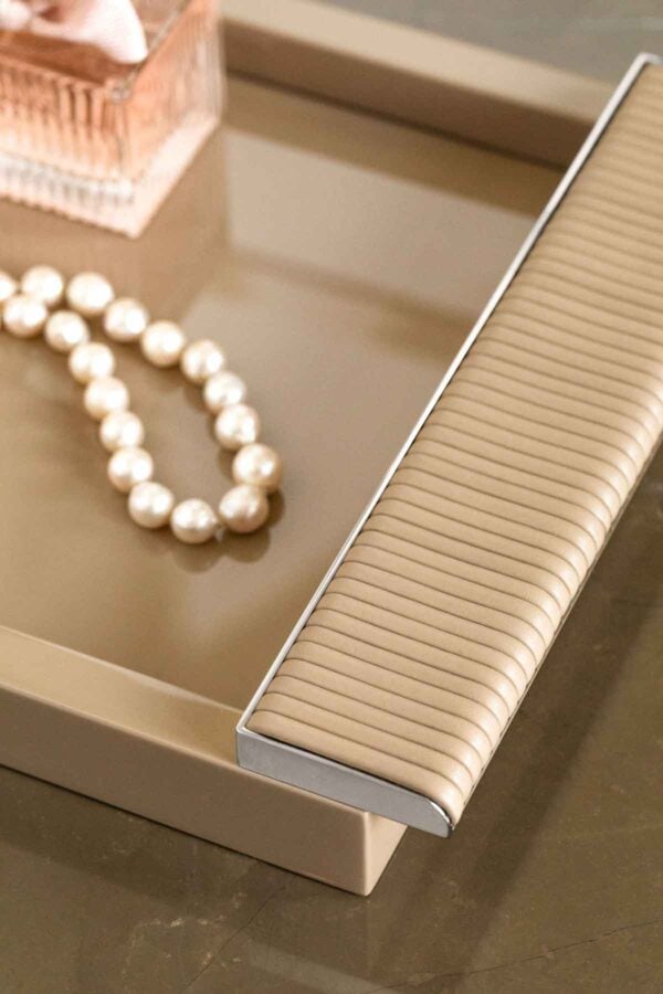 GB-RIVIERE-LIFESTYLE63-1200w-100KB Riviere Circe Tray | Kneen & Co