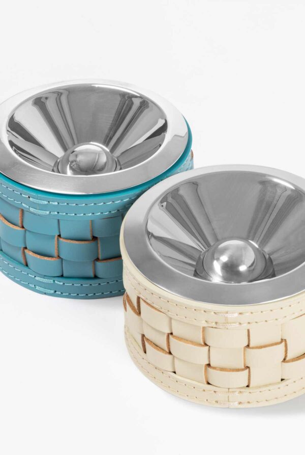 GB-Riviere-BK-CA-Barcellona-Ashtray-RO22TurquoiseRO06Ivory-DETAIL01-1200w-100KB Riviere Barcellona Leather Ashtray | Kneen & Co