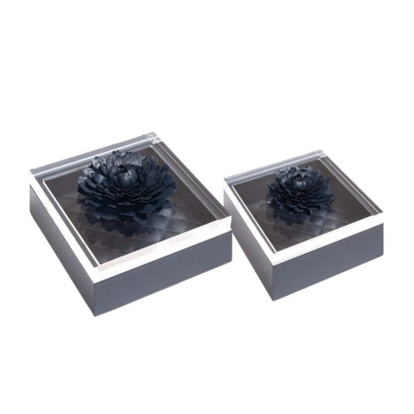 GB-Riviere-S1-PT-DL-S4-PT-DL-Fleur-Dahlia-DiamondsSQRBox-RV12RoyalBlue-CLOSED-CUTOUT01-1200x1200-100KB Riviere Fleur Dahlia Square Box | Kneen & Co