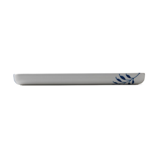 RoyalCopenhagen-1017345-BLUE-MEGA-DISH-36CM-2-1200x1200-100KB Royal Copenhagen Blue Fluted Mega Rectangular Platter side view | Kneen & Co