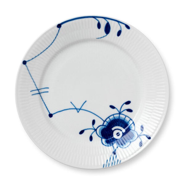 RoyalCopenhagen-1017372-BLUE-MEGA-PLATE-22CM-1200x1200-100KB Royal Copenhagen Blue Fluted Mega Medium Plate no. 6 | Kneen & Co