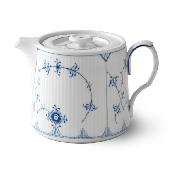 RoyalCopenhagen-1020516-BLUE-FLUTED-PLAIN-TEAPOT-550-600ML-1200x1200-100KB Royal Copenhagen Blue Fluted Plain Small Teapot | Kneen & Co