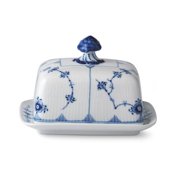 RoyalCopenhagen-1026442-Blue-FlutedPlain-Butter-Dish-01-1200x1200-100KB Royal Copenhagen Blue Fluted Plain Butter Dish | Kneen & Co
