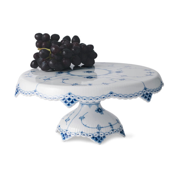 RoyalCopenhagen-1026609-BlueFluted-HalfLace-Cake-Stand-02-1200x1200-100KB