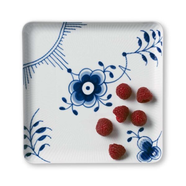 RoyalCopenhagen-1027458-Blue-Mega-Plate-Square-20x20-cm-02-1200x1200-100KB Royal Copenhagen Blue Fluted Mega Square Plate