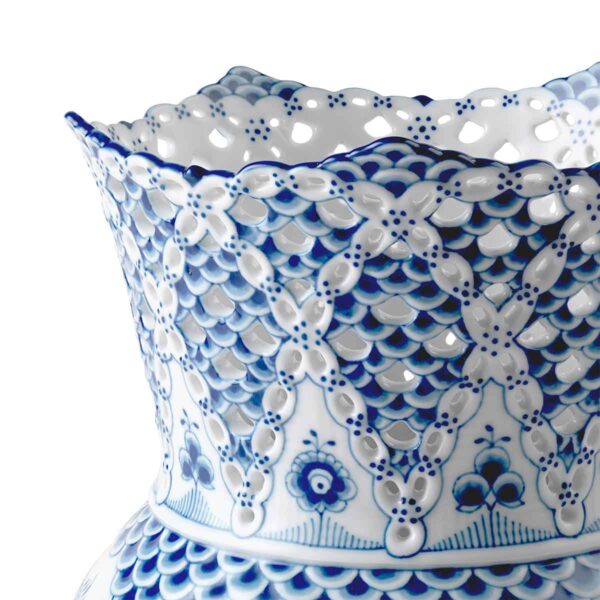 RoyalCopenhagen-1068627-Blue-Fluted-Full-Lace-Vase-22cm-4-1200x1200-100KB Royal Copenhagen Blue Fluted Full Lace Vase | Kneen & Co