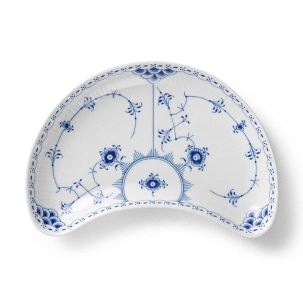 RoyalCopenhagen-1070987-BlueFluted-HalfLace-Half-Moon-Dish-22cm-1-1200x1200-100KB Royal Copenhagen Blue Fluted Half Lace Half Moon Dish | Kneen & Co