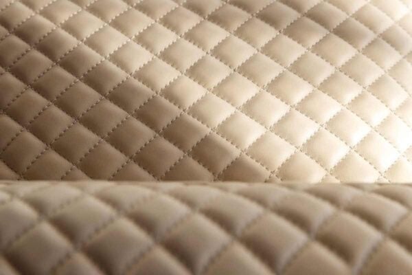 GB-RIVIERE-LIFESTYLE82-1200w-100KB Riviere Diamonds | Kneen & Co