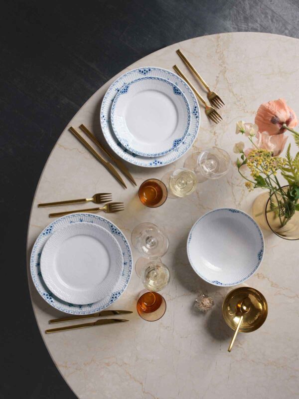 RC-Lace-Dinner-Tablesetting-1200w-100KB Royal Copenhagen assorted dinnerware sets | Kneen & Co