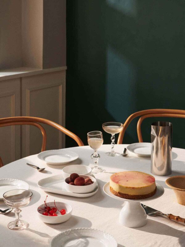 RC-S2-2023-LineExtensions-WhiteFluted-Dish-On-Stand-20cm-Serving-Set-4pcs-WhiteFluted-Half-LacePlate-19cm-1200w-100KB Royal Copenhagen White Fluted Dinnerware dessert spread | Kneen & Co