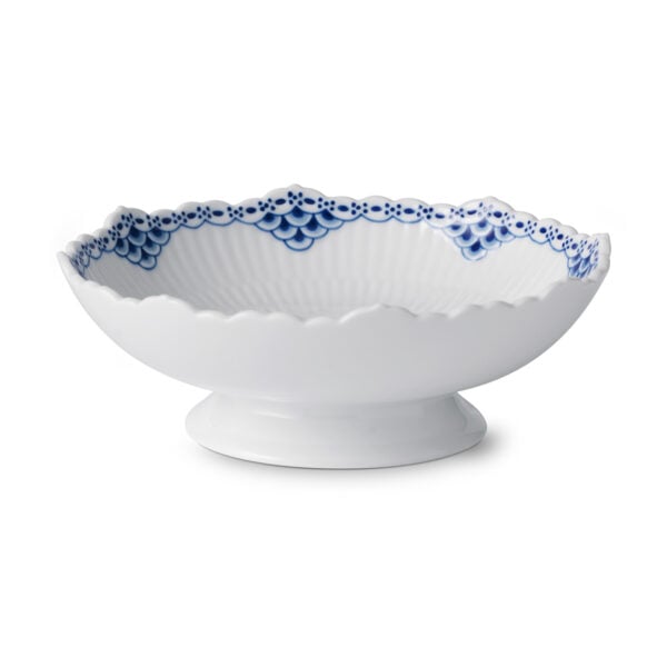 RoyalCopenhagen-1026451-Princess-Bowl-On-Foot-6-CM-01-1200x1200-100KB Royal Copenhagen Princess Footed Bowl | Kneen & Co