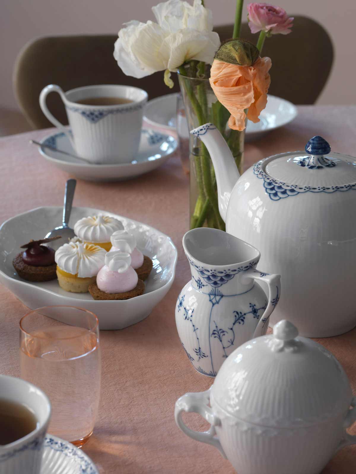 Royal Copenhagen Tazza Con Piattino 270 Ml - Magnolia, Porcellana Bianca Di Lusso